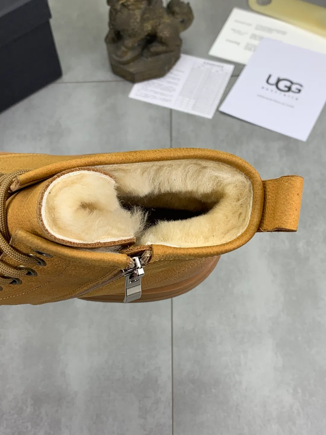 Men's men's shoes 💰P660 New arrival 🆕🆕🆕 IUGGI Men's British retro Martin boots Winter new men's outdoor hiking boots First layer of cowhide on the outside and wool on the inside Comfortable and warm Rubber sole sole Non-slip and firm Trendy and fashionable Casual and versatile Size: 38-44 (45 customized) Color: three colors
